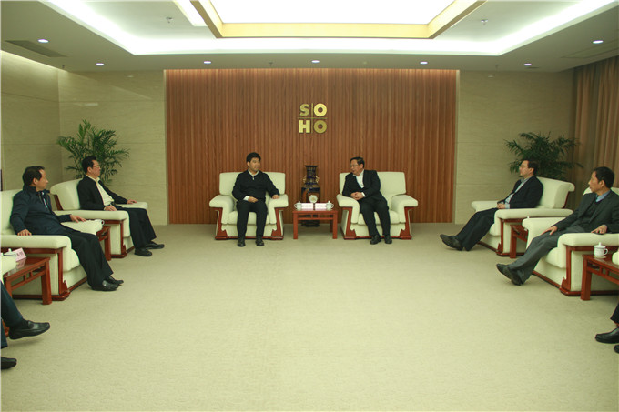 淮安市長(zhǎng)曲福田、市政協(xié)主席王維凱到蘇豪控股集團(tuán)考察調(diào)研