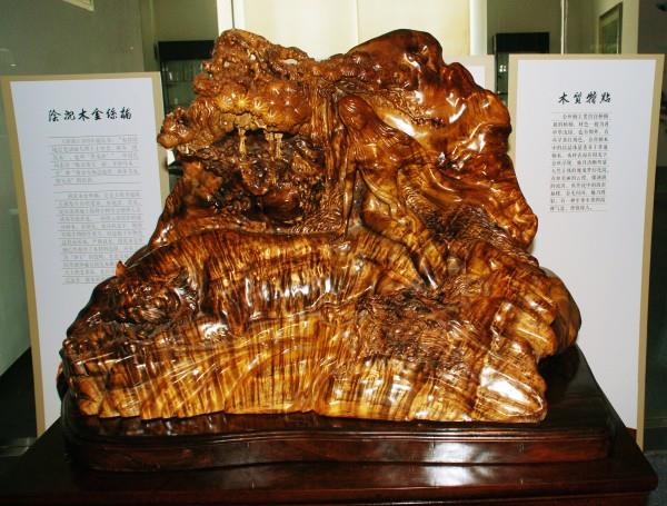 愛濤文化舉辦琉晶、金絲楠木藝術精品展