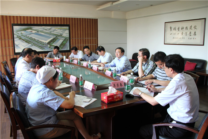 周勇、錢(qián)一平赴舒逸公司車(chē)間“送清涼”