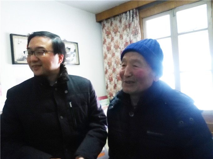 王正喜董事長(zhǎng)、周勇總裁慰問(wèn)老干部